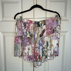 NWT: Zara floral skort